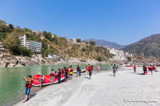 Raftingboote am Ganges, Rishikesh