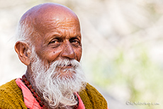 alter Mann in Rishikesh