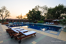Sonnenuntergang am Pool, Jaypee Palace, Agra