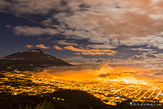 Blaue Stunde am Morgen, Ibarra, Ecuador