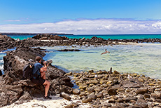 Chris auf Fotojagd, Darwin Bay, Insel Genovesa, Galapagos Inseln