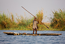 Fischer mit Mokoro