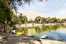 Tretboote an der Huacachina Oase