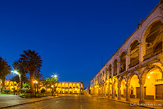 Säulengänge an der Plaza de Armas, Arequipa