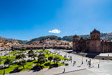 Plaza de Armas mit der Kathedrale von Cusco